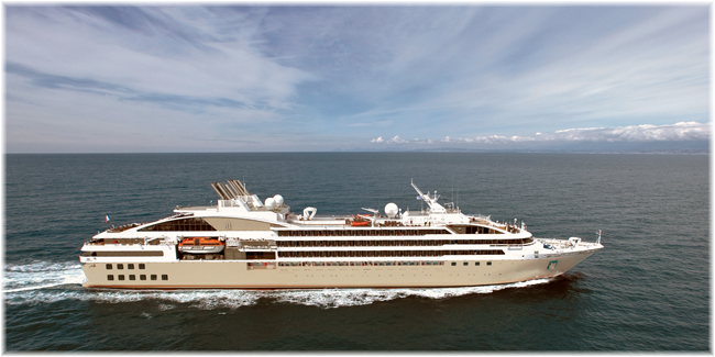 Le Lyrial (Courtesy Philip Plisson, Ponant)