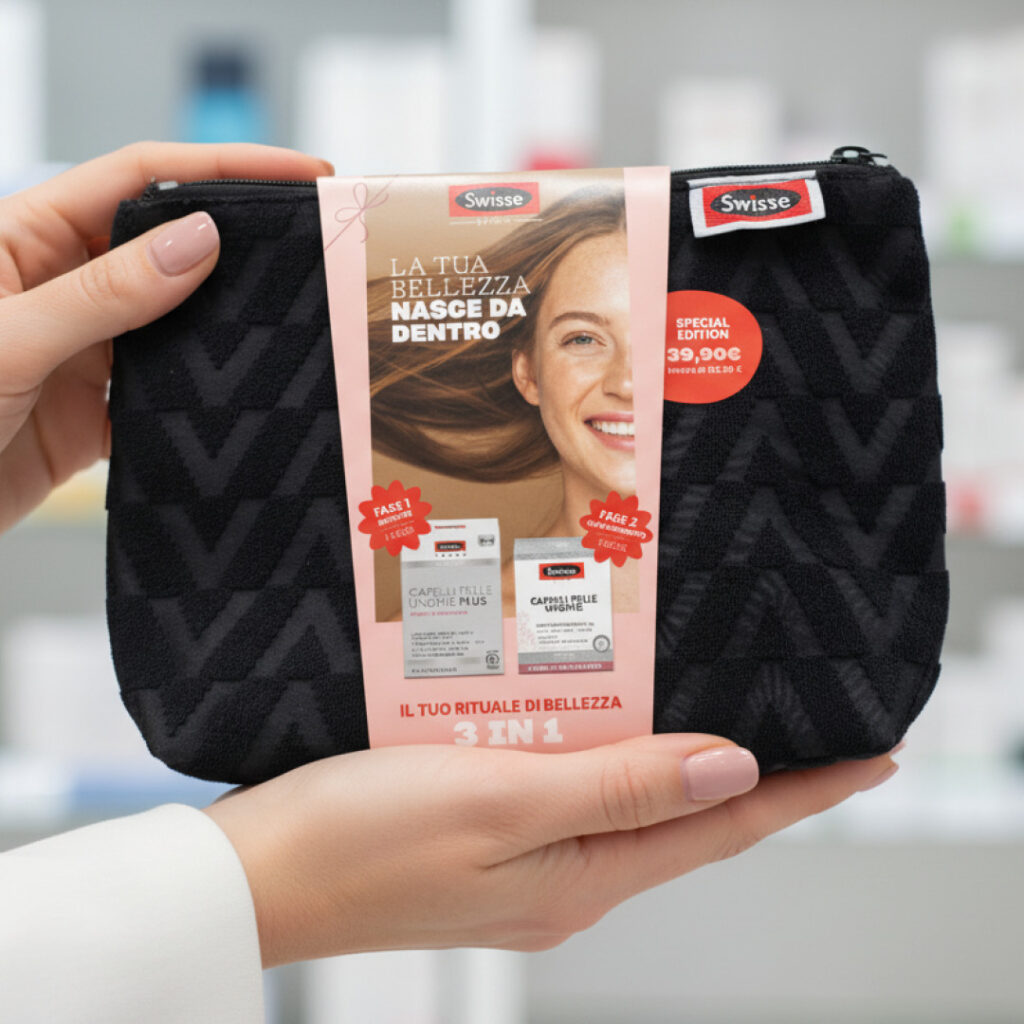 Swisse | Beauty Pochette - Abbiamo chiarito la destinazione d’uso del kit, coniando la definizione di “rituale di bellezza in 2 fasi”. Abbiamo quindi progettato la forma a trapezio della fascetta per valorizzare la shape della pochette e previsto una linguetta prezzo preforata pensata per essere staccata facilmente nel caso in cui la pochette venisse regalata. Lo stile grafico riflette lil nuovo Brand Book di Swisse, in coerenza con l’identità del marchio e l’appeal del prodotto.