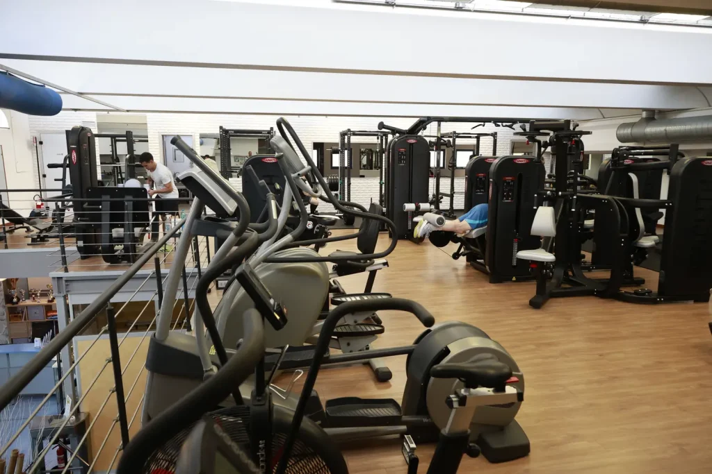 Moving Club Crema - Sala Fitness - Macchinari e attrezzature tecnologiche per allestimenti completi e personalizzati.