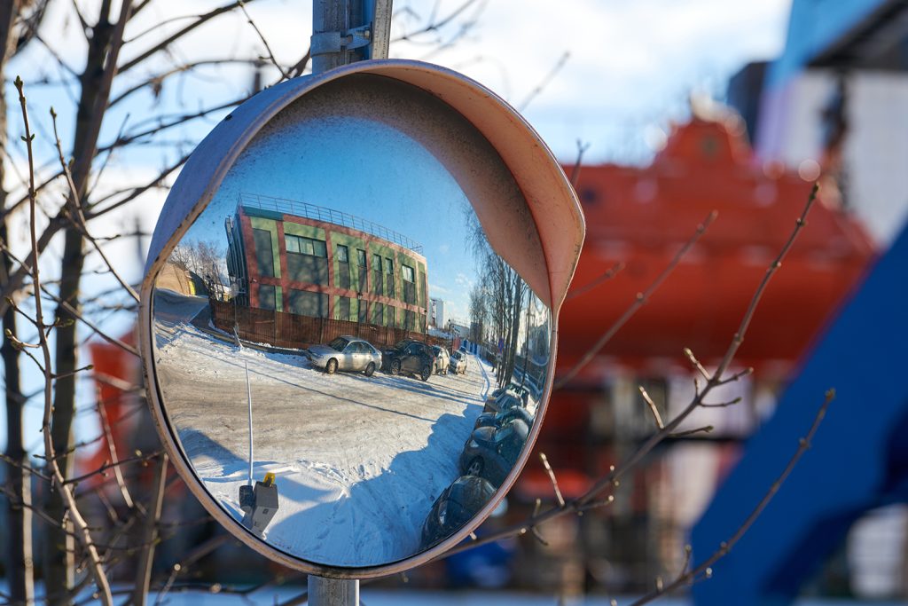 Public Land Occupation Permit for Convex Traffic Mirror Installation | OccupazioneSuolo.it