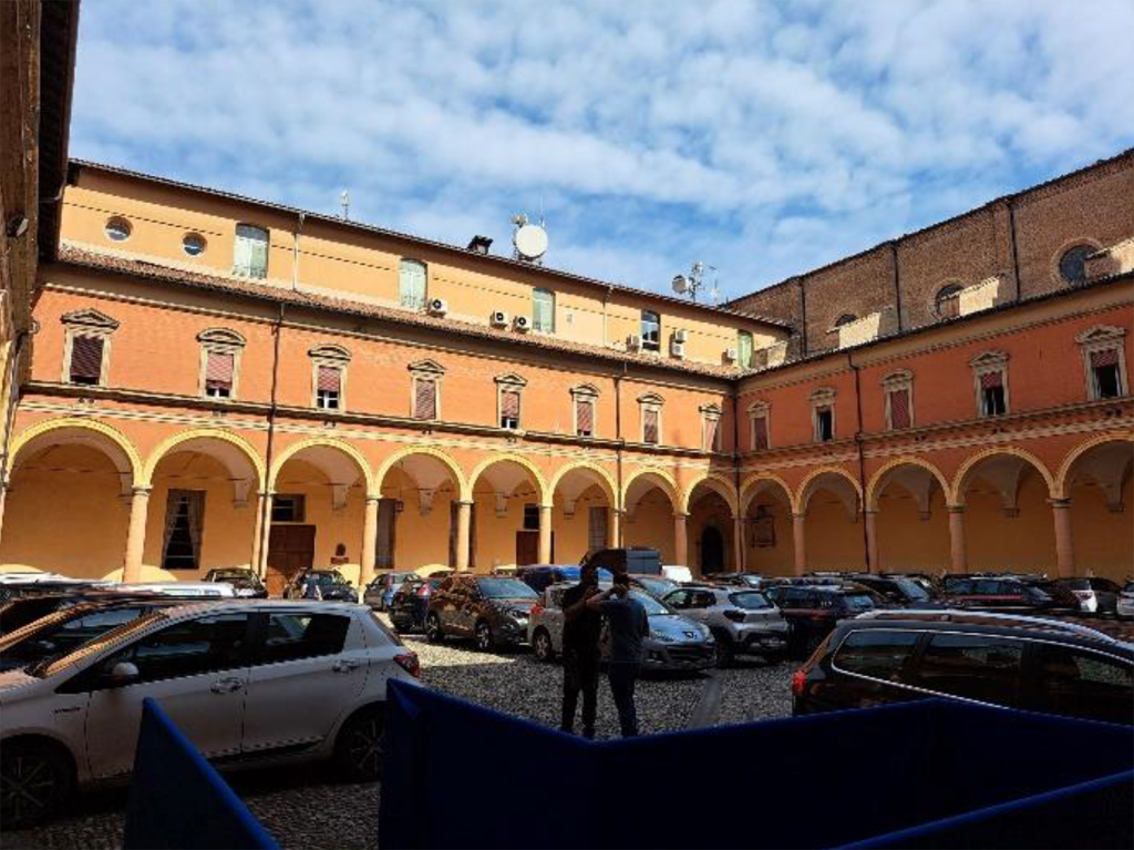 Il progetto per la riqualificazione della Caserma “Luciano Manara” di Bologna nasce con l’obiettivo di valorizzare e rifunzionalizzare un importante complesso storico-militare situato in una posizione strategica della città.