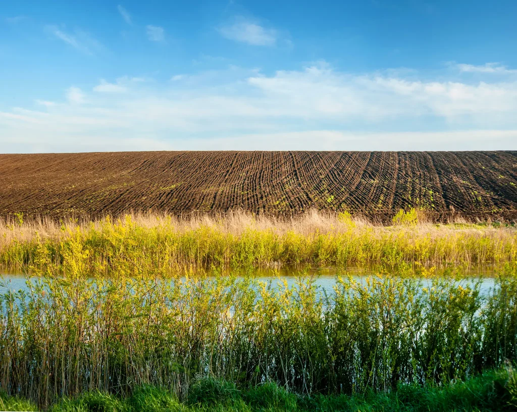 Veneroni - Land Fluid Motion | Sollevare e convogliare l’acqua da diverse fonti, per ottimizzare le risorse idriche e migliorare la produzione agricola
